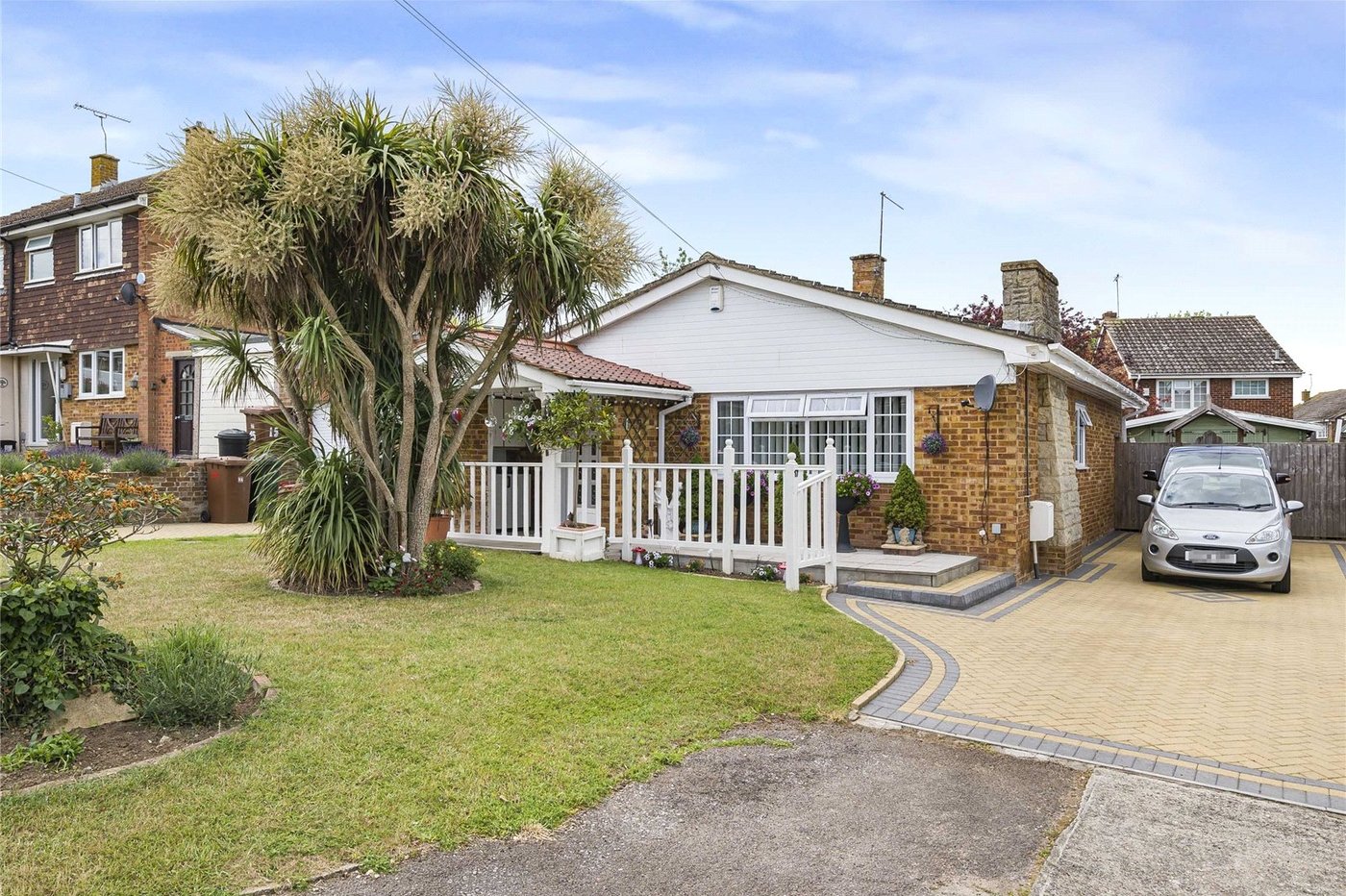 2 bedroom bungalow for sale in Cliffe | Robinson Michael & Jackson