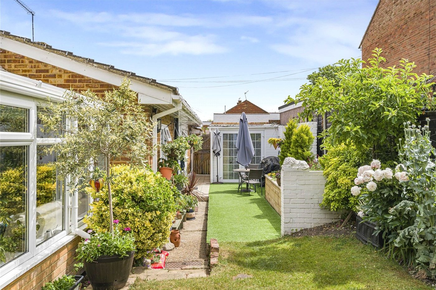 2 bedroom bungalow for sale in Cliffe | Robinson Michael & Jackson