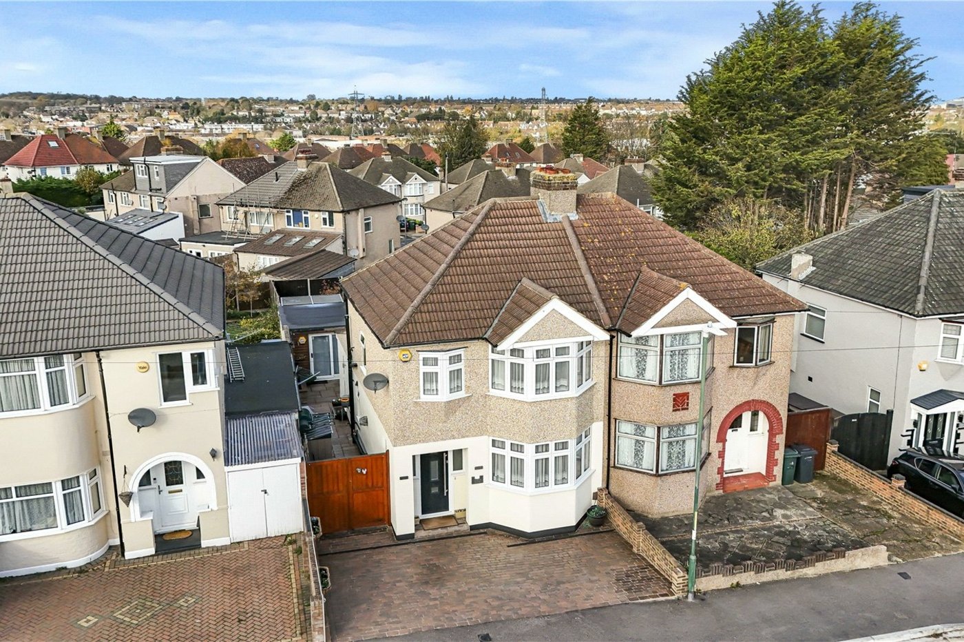 3 bedroom house for sale in West Dartford | Robinson Jackson