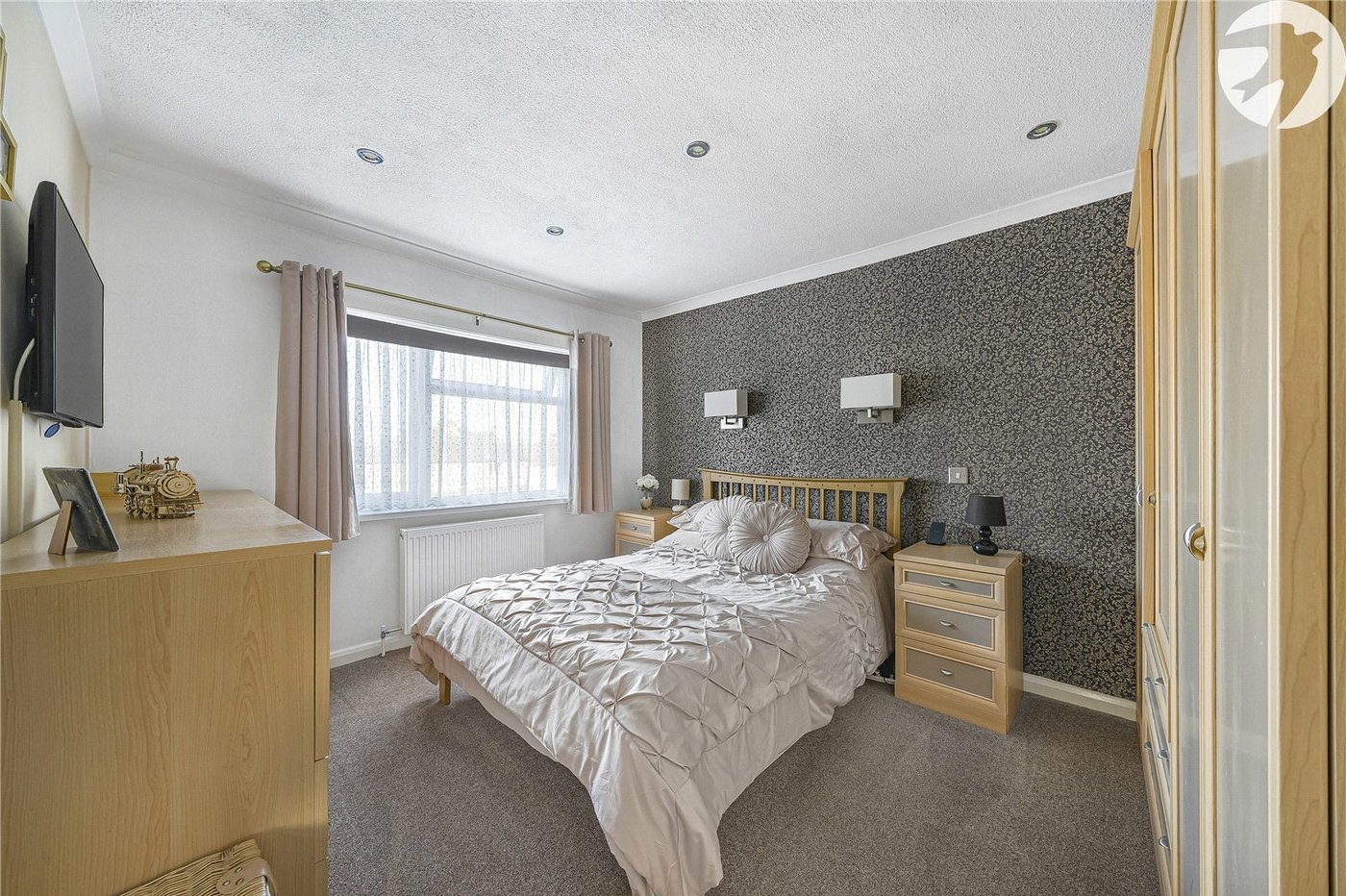 3 bedroom house for sale in West Dartford | Robinson Jackson