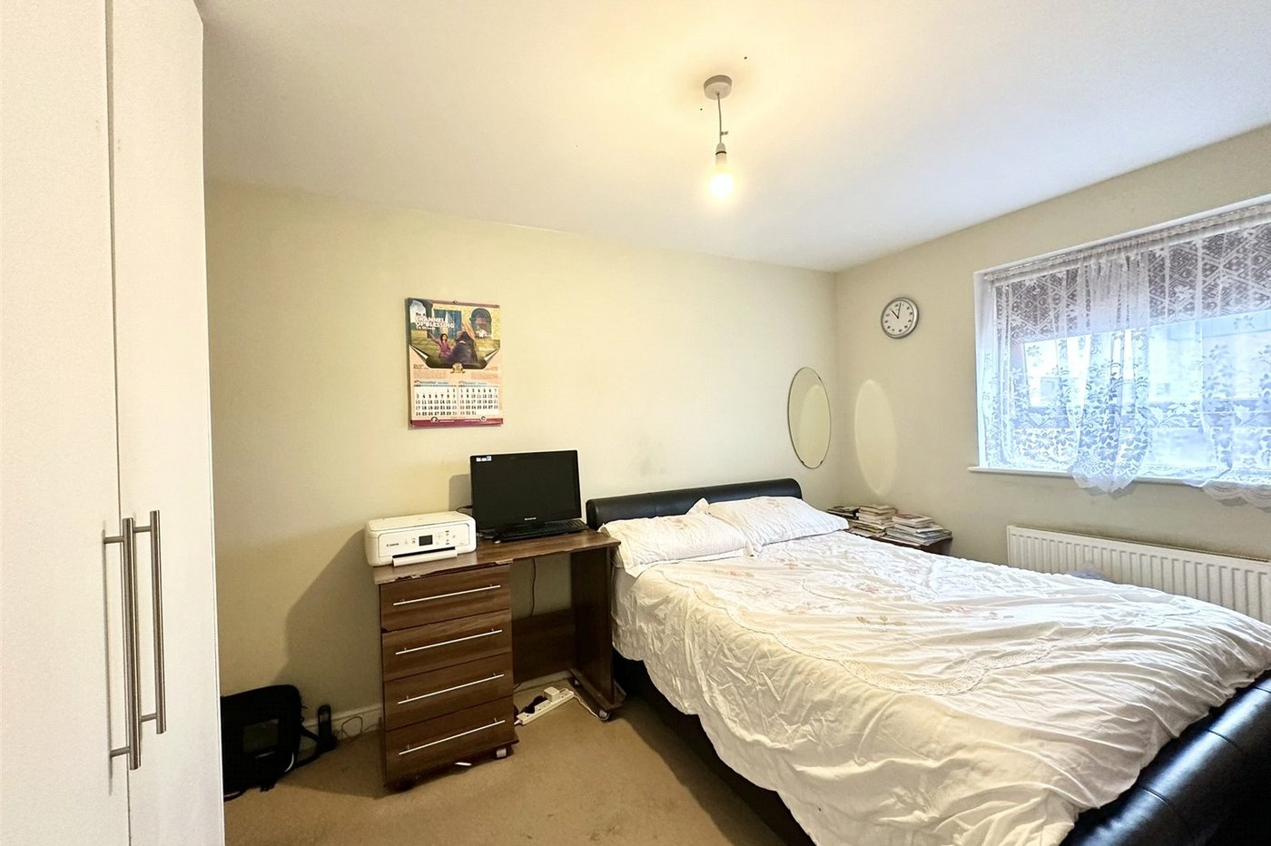2 bedroom property for sale in Greenhithe | Robinson Jackson