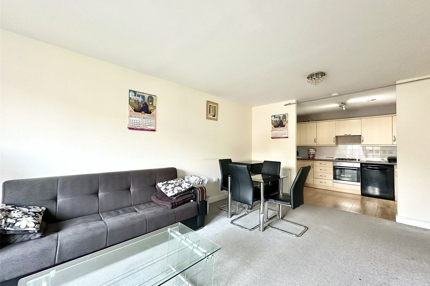 2 bedroom property for sale in Greenhithe | Robinson Jackson