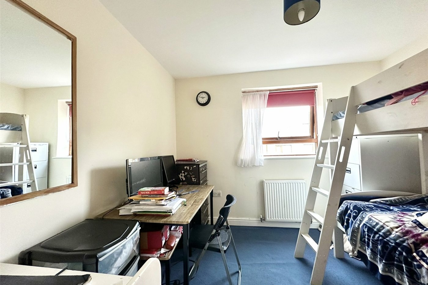 2 bedroom property for sale in Greenhithe | Robinson Jackson