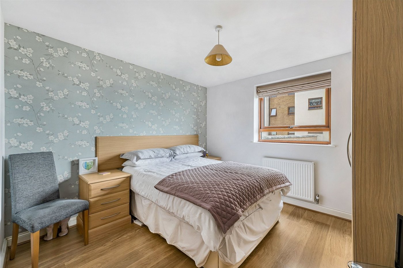 2 bedroom property for sale in Greenhithe | Robinson Jackson