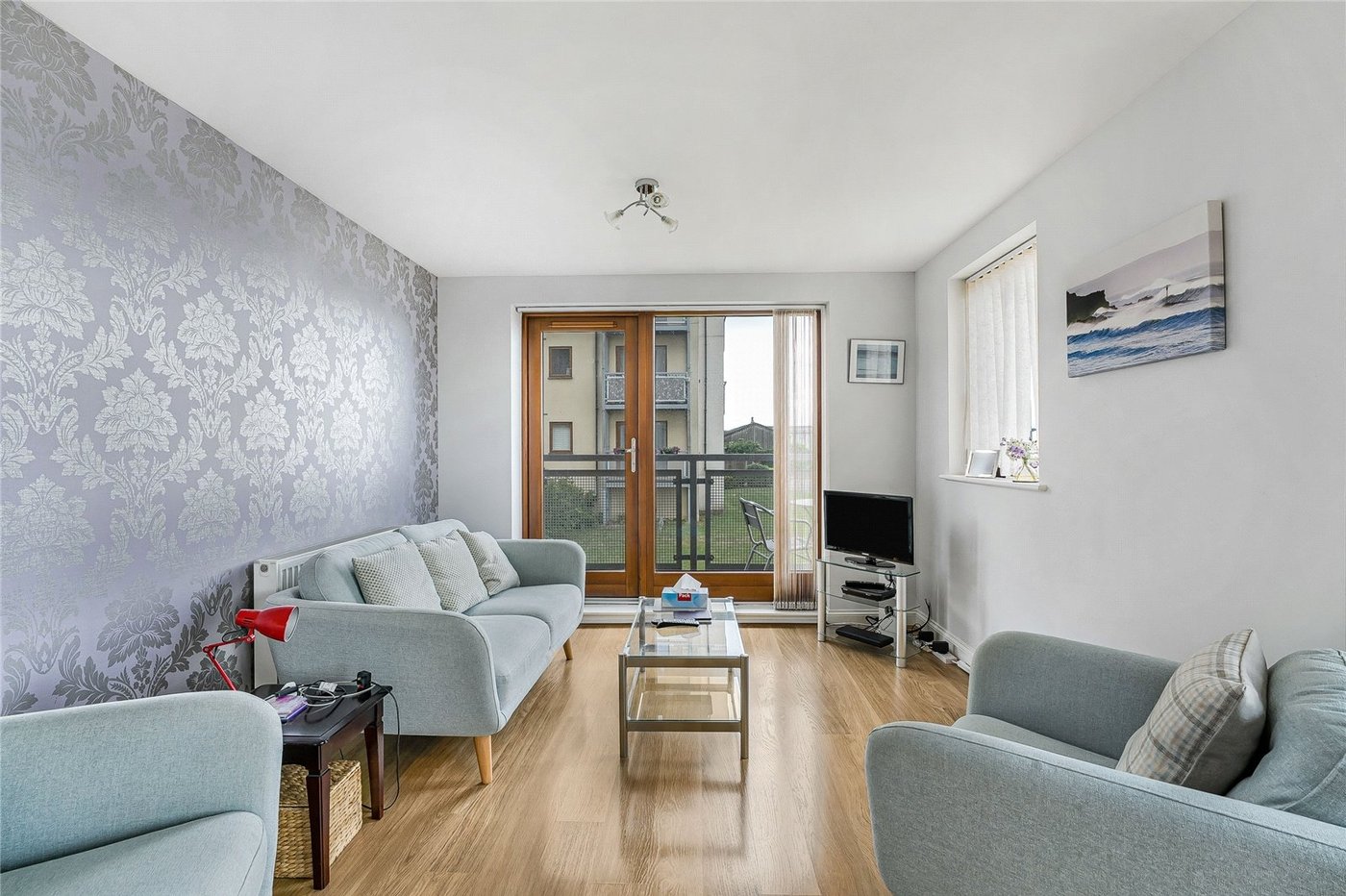 2 bedroom property for sale in Greenhithe | Robinson Jackson