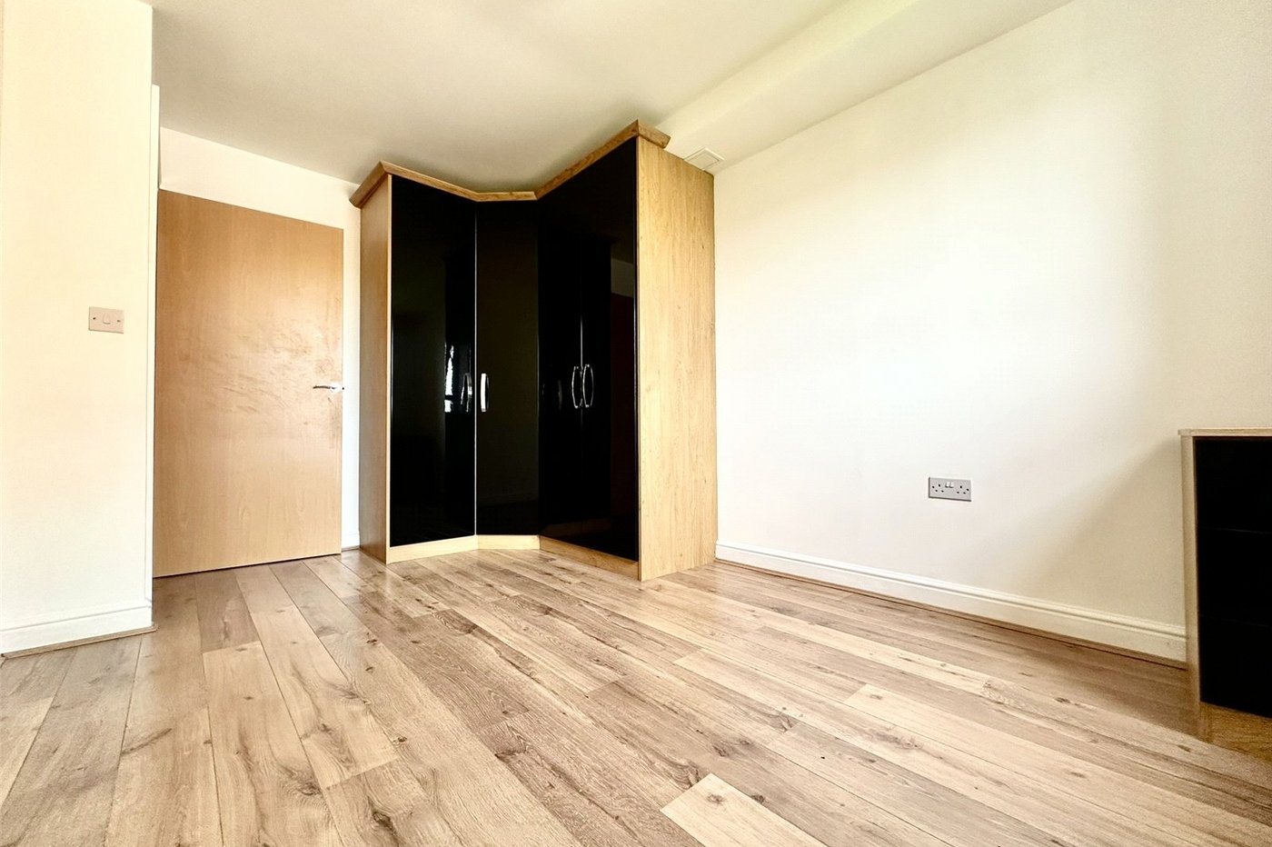 1 bedroom property for sale in Greenhithe | Robinson Jackson