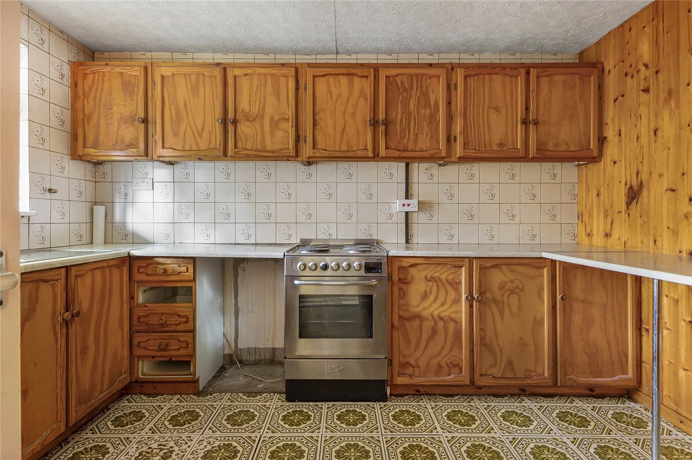 3 bedroom property for sale in Rochester | Robinson Michael & Jackson