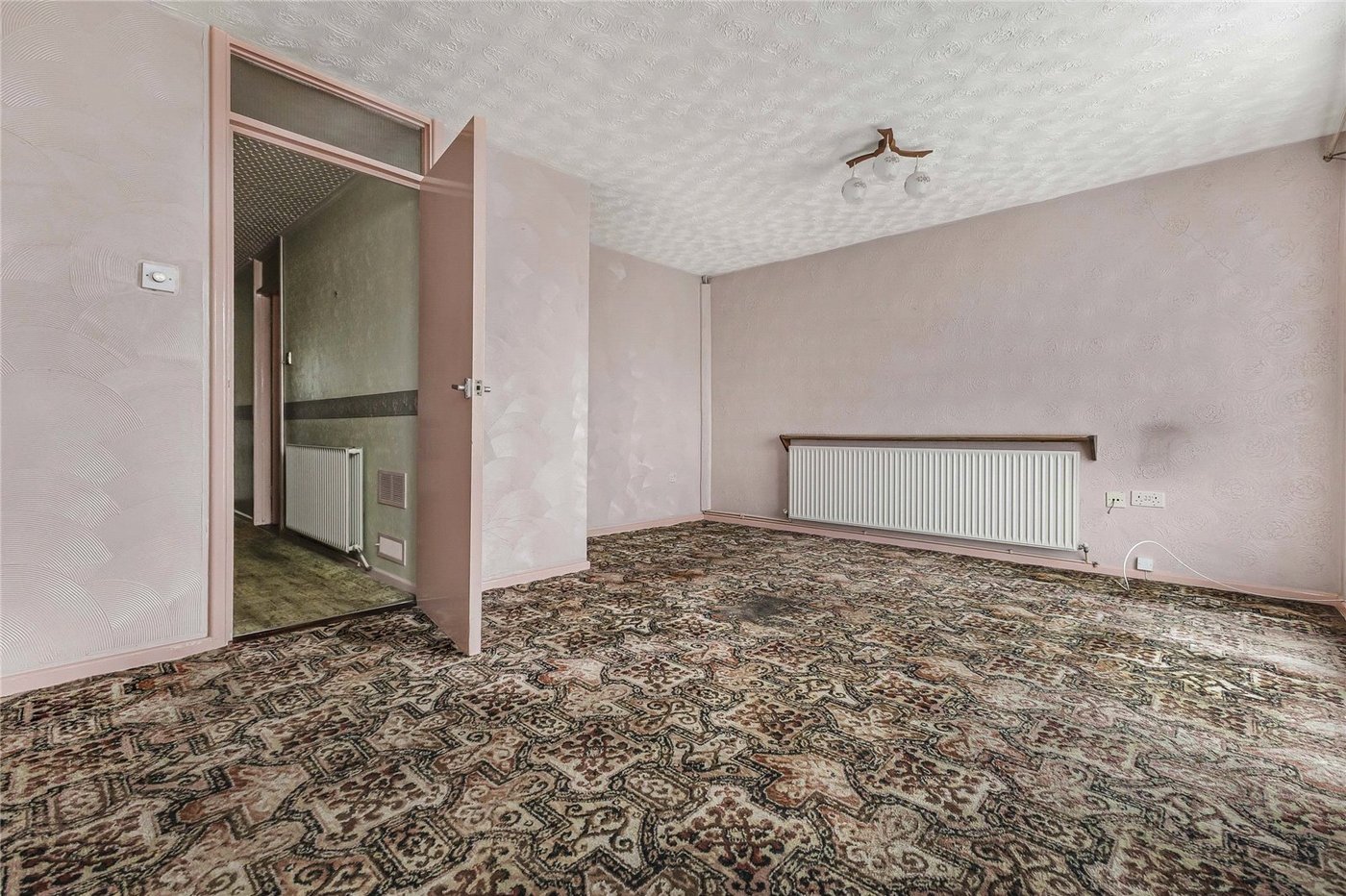 3 bedroom property for sale in Rochester | Robinson Michael & Jackson