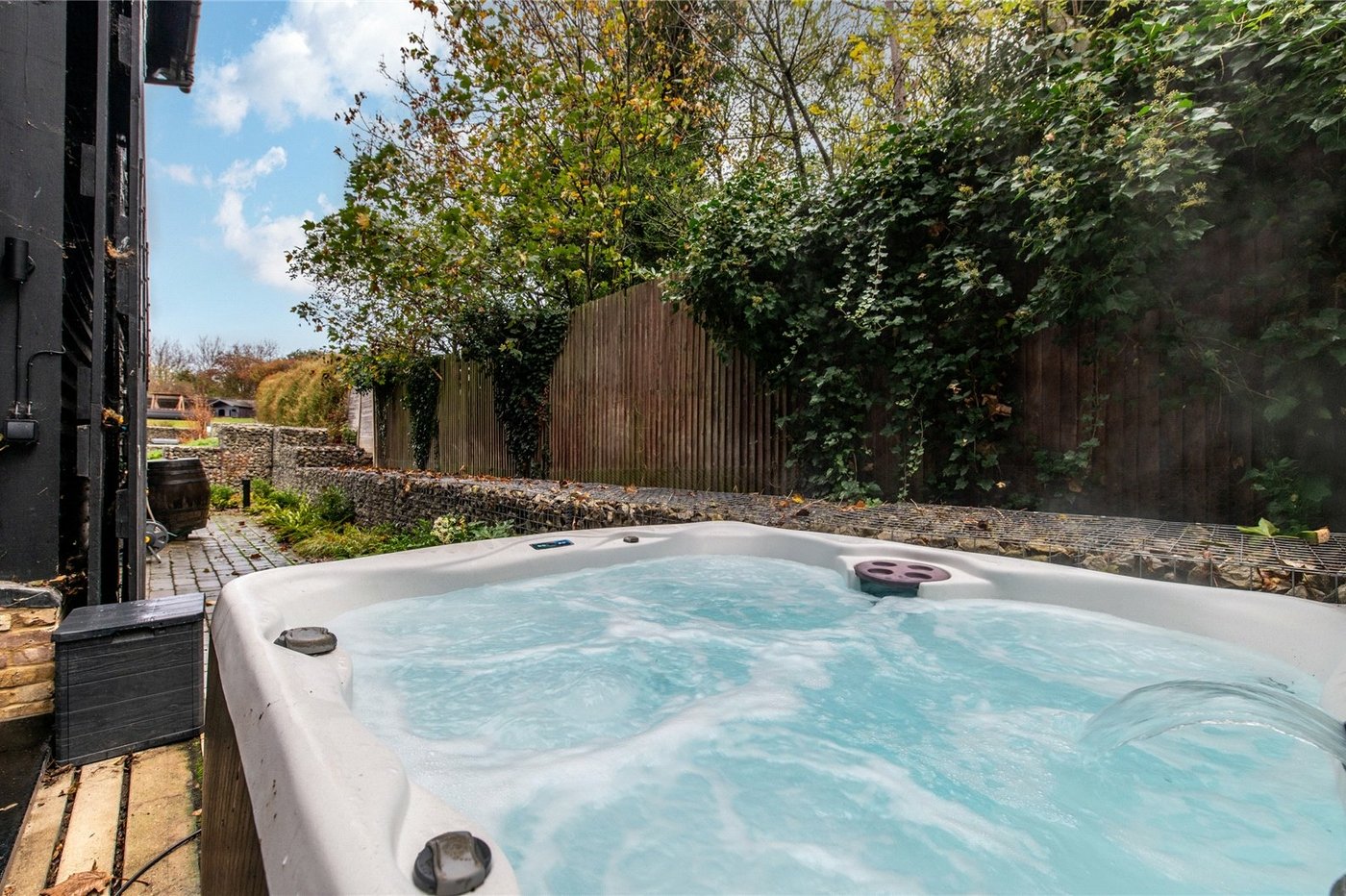 4 bedroom property for sale in Gravesend | Robinson Michael & Jackson