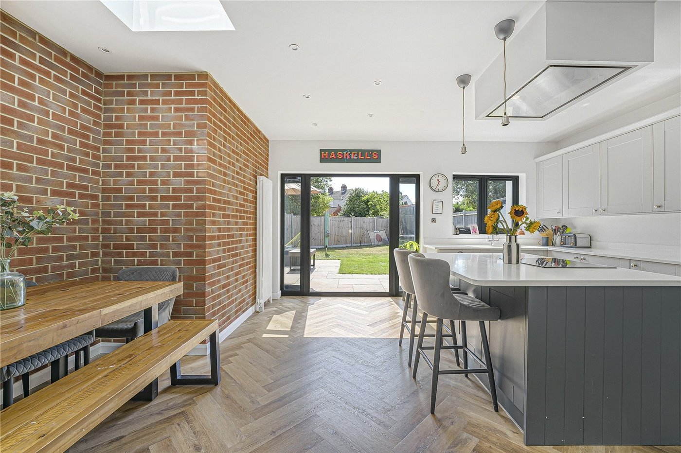 5 bedroom house for sale in South Welling | Robinson Jackson