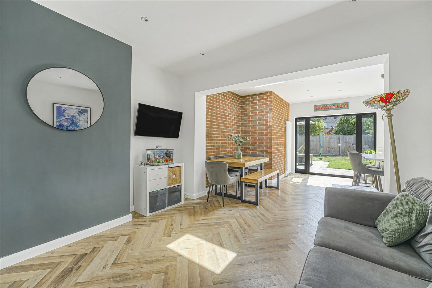 5 bedroom house for sale in South Welling | Robinson Jackson