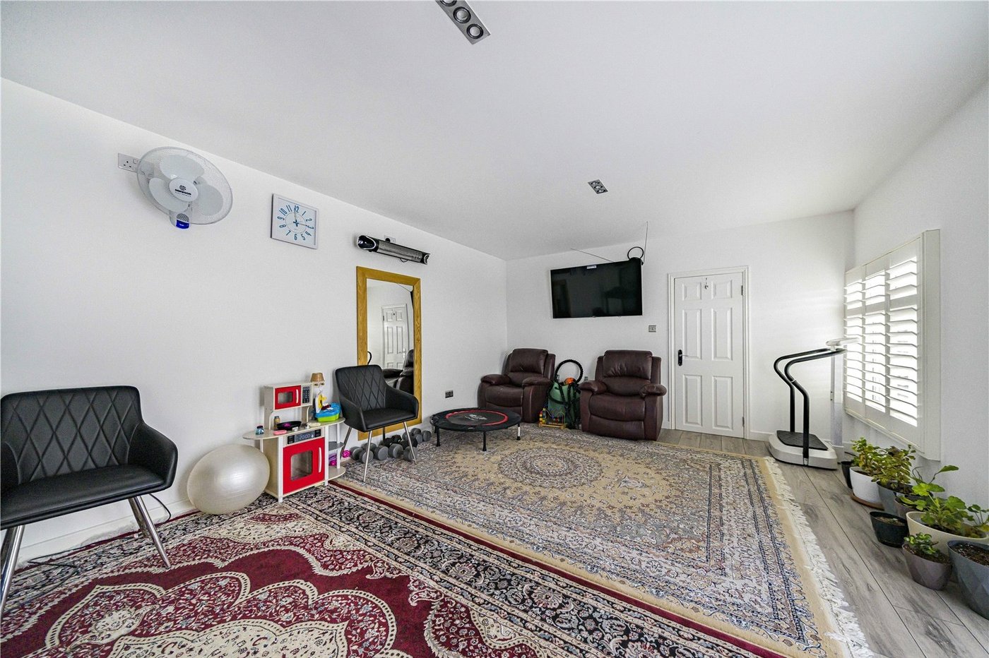 5 bedroom house for sale in South Welling | Robinson Jackson