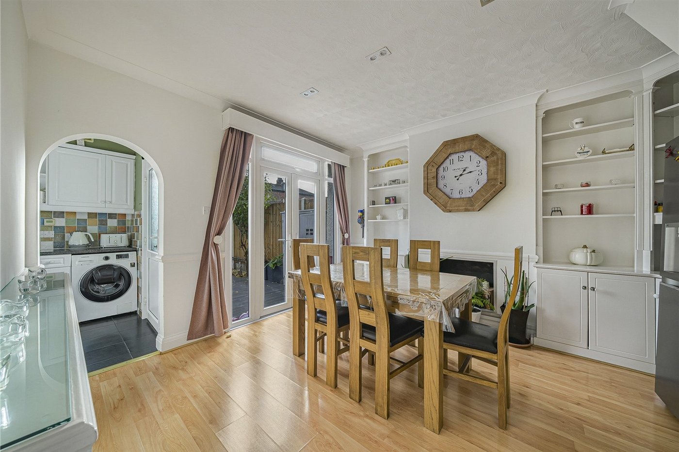 5 bedroom house for sale in South Welling | Robinson Jackson