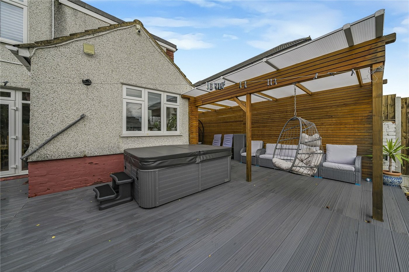 5 bedroom house for sale in South Welling | Robinson Jackson