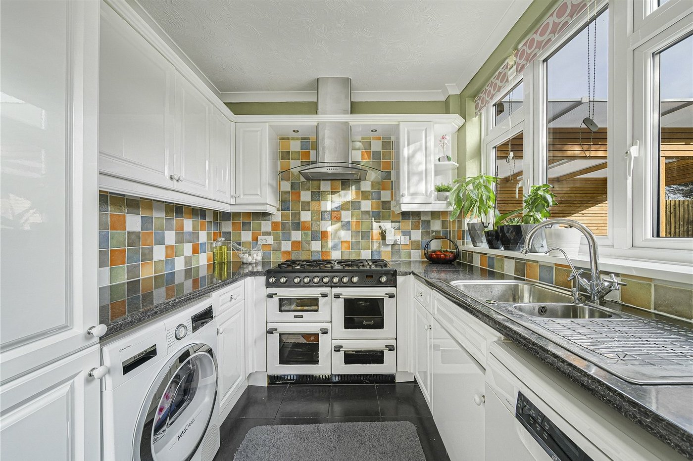 5 bedroom house for sale in South Welling | Robinson Jackson