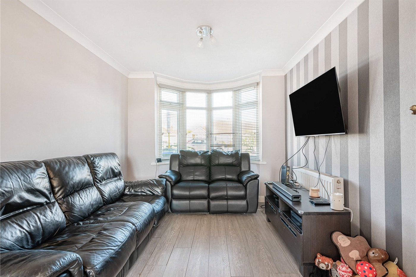 3 bedroom house for sale in South Welling | Robinson Jackson