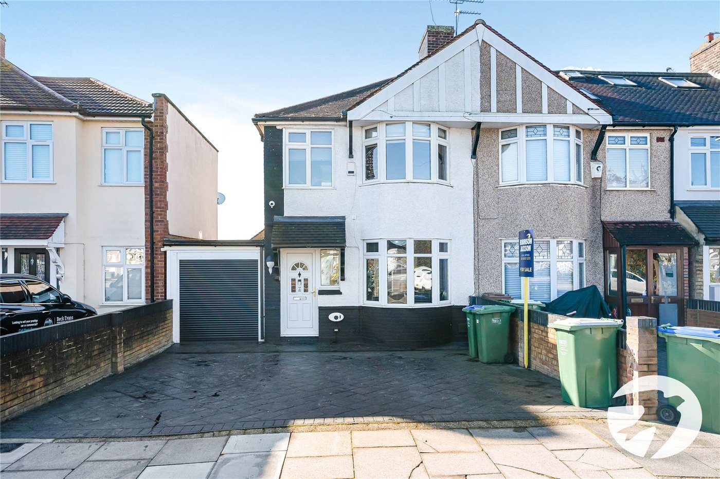 3 bedroom house for sale in South Welling | Robinson Jackson