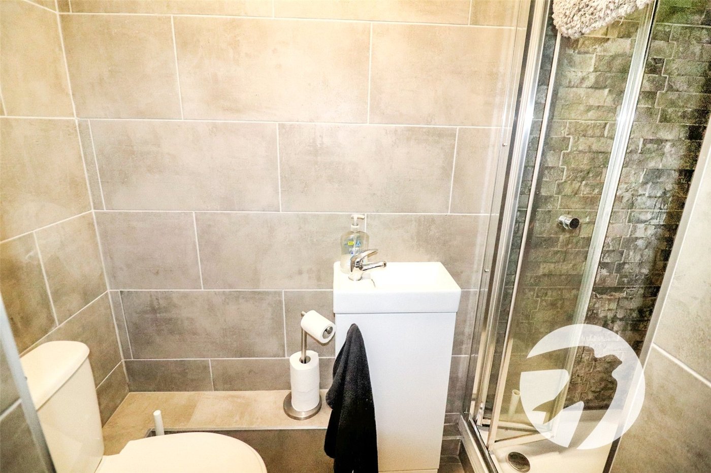 5 bedroom house for sale in Northumberland Heath | Robinson Jackson
