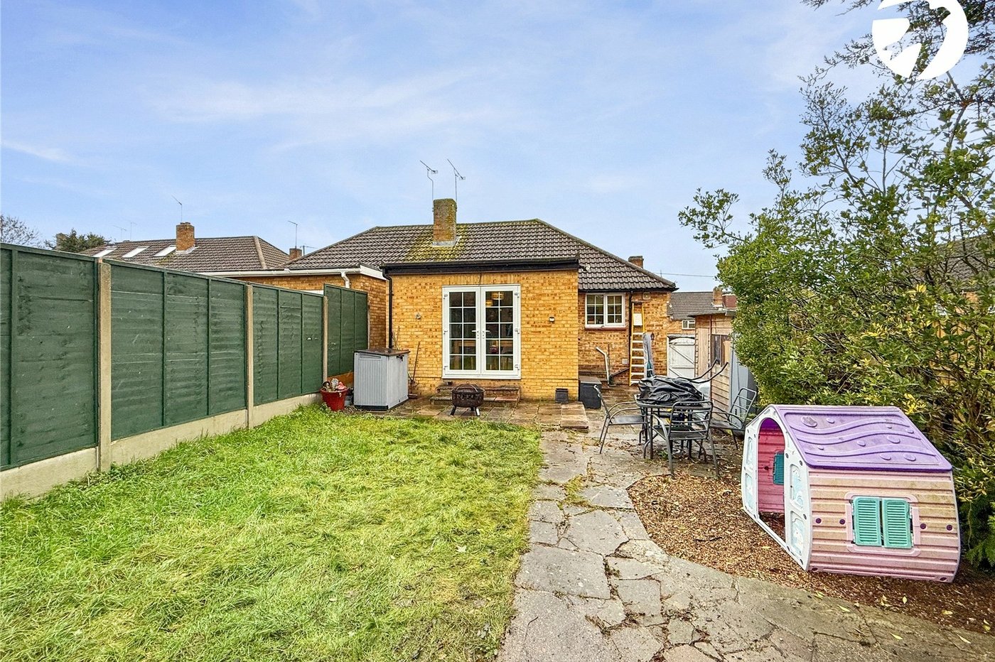 3 bedroom bungalow for sale in Hextable | Robinson Jackson