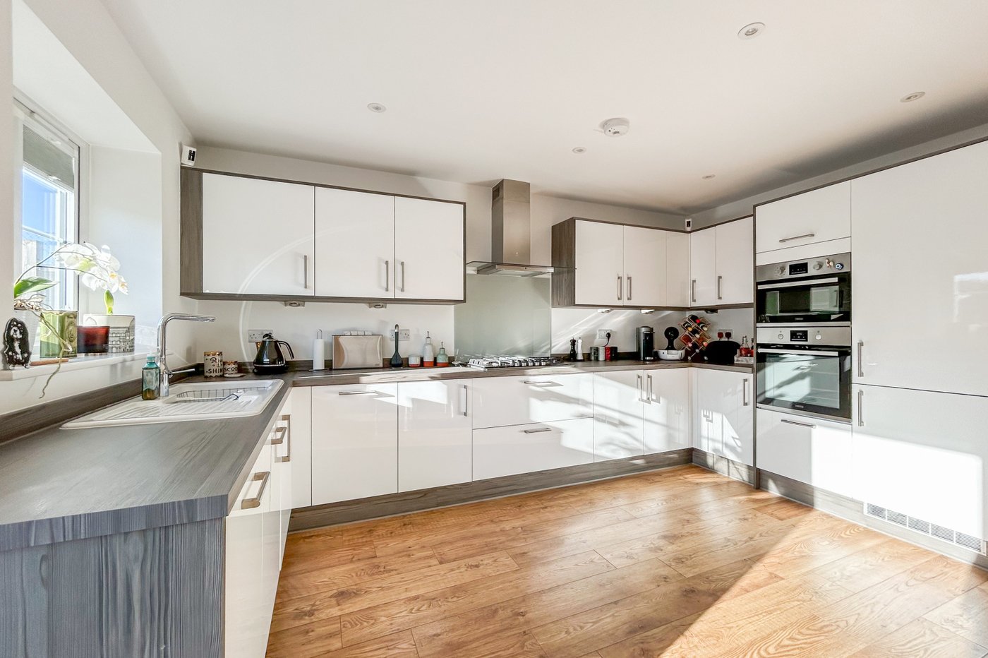 4 bedroom house for sale in Rainham | Robinson Michael & Jackson