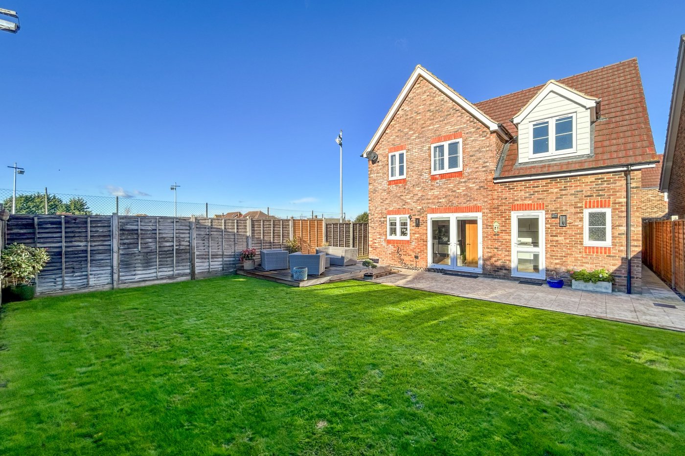 4 bedroom house for sale in Rainham | Robinson Michael & Jackson