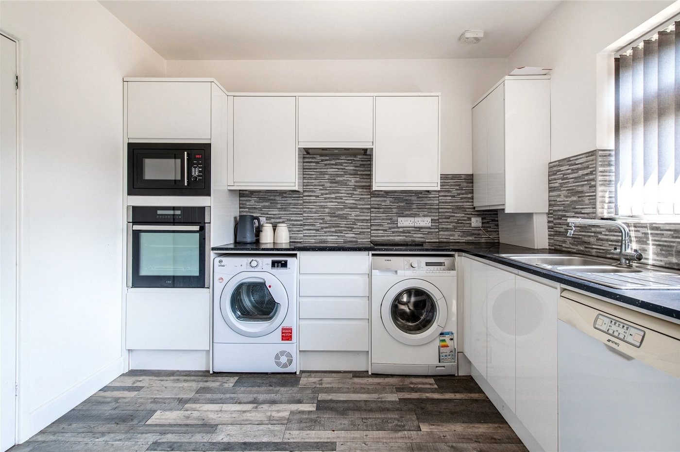 2 bedroom bungalow for sale in Leysdown-on-Sea | Robinson Michael & Jackson