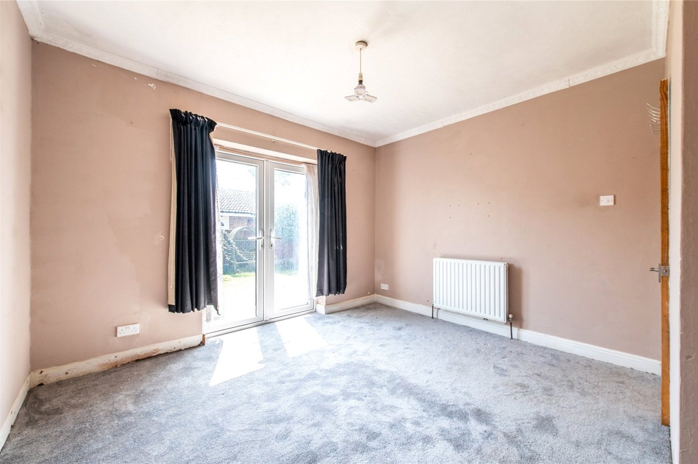 2 bedroom bungalow for sale in Leysdown-on-Sea | Robinson Michael & Jackson