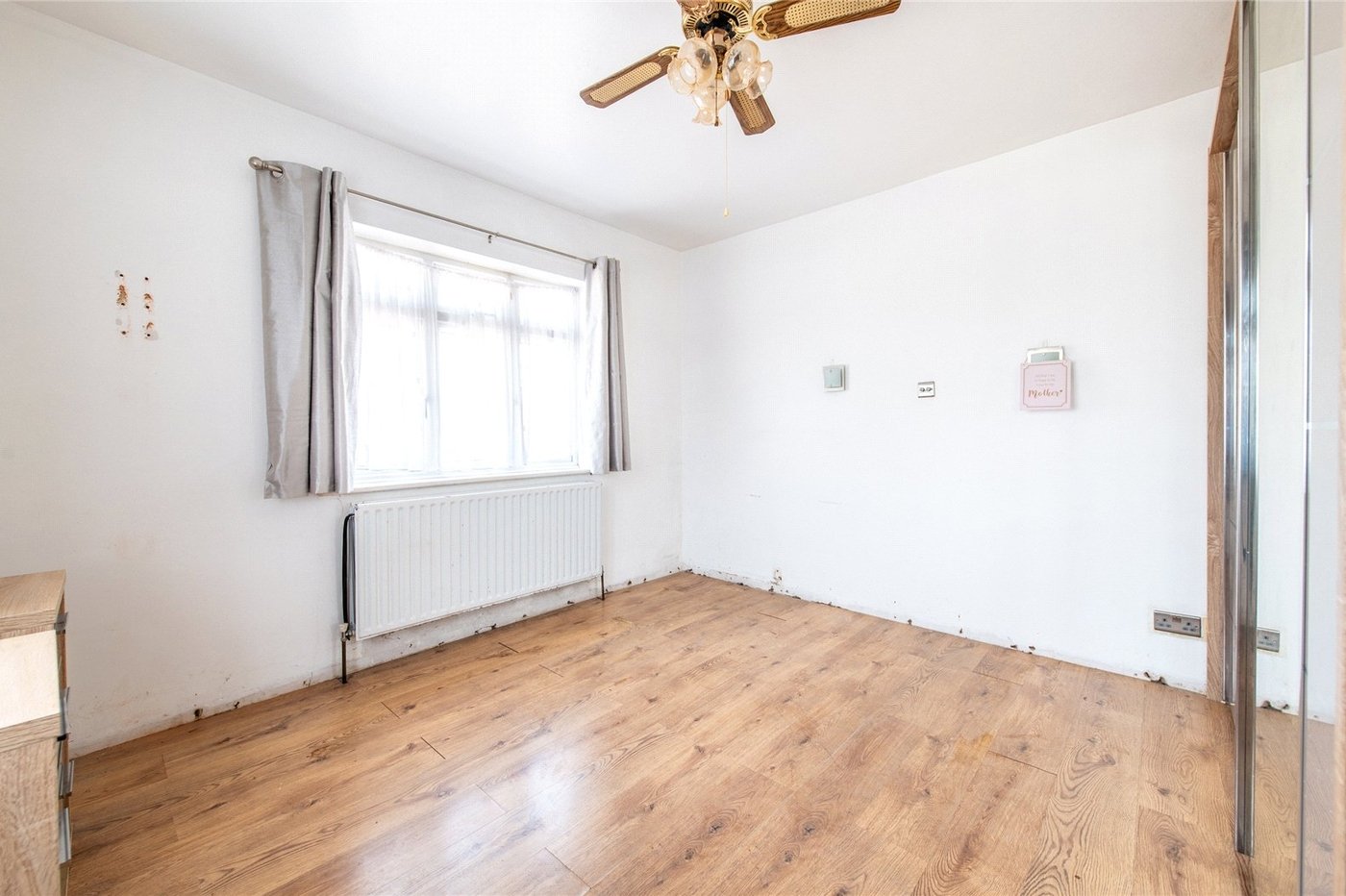 2 bedroom bungalow for sale in Leysdown-on-Sea | Robinson Michael & Jackson