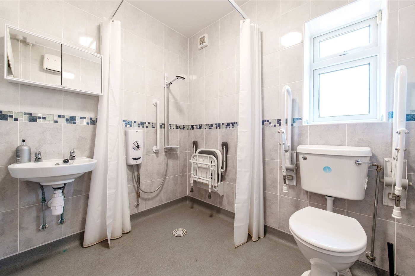 2 bedroom bungalow for sale in Leysdown-on-Sea | Robinson Michael & Jackson