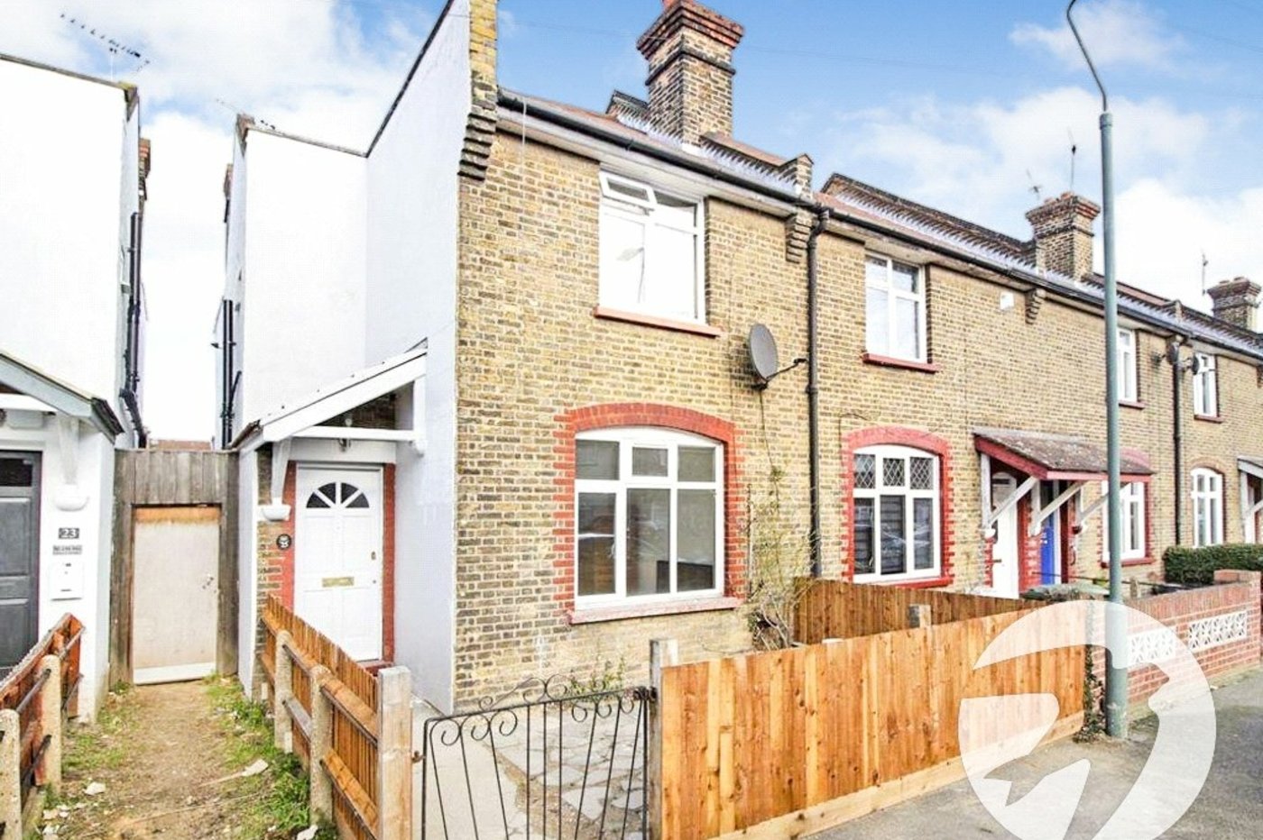 3 bedroom house for sale in Erith | Robinson Jackson