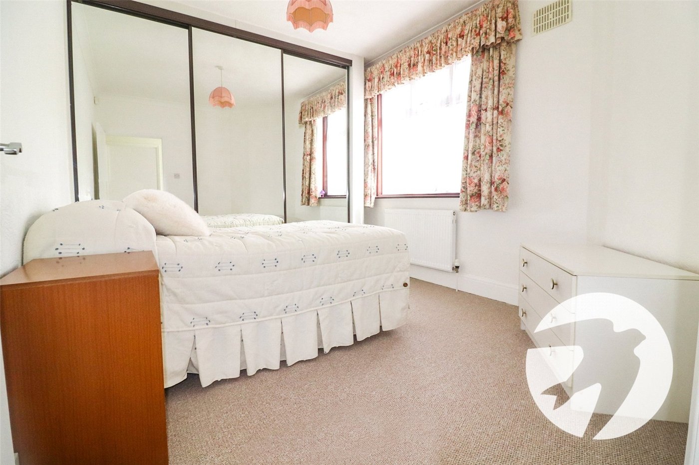 2 bedroom bungalow for sale in Erith | Robinson Jackson