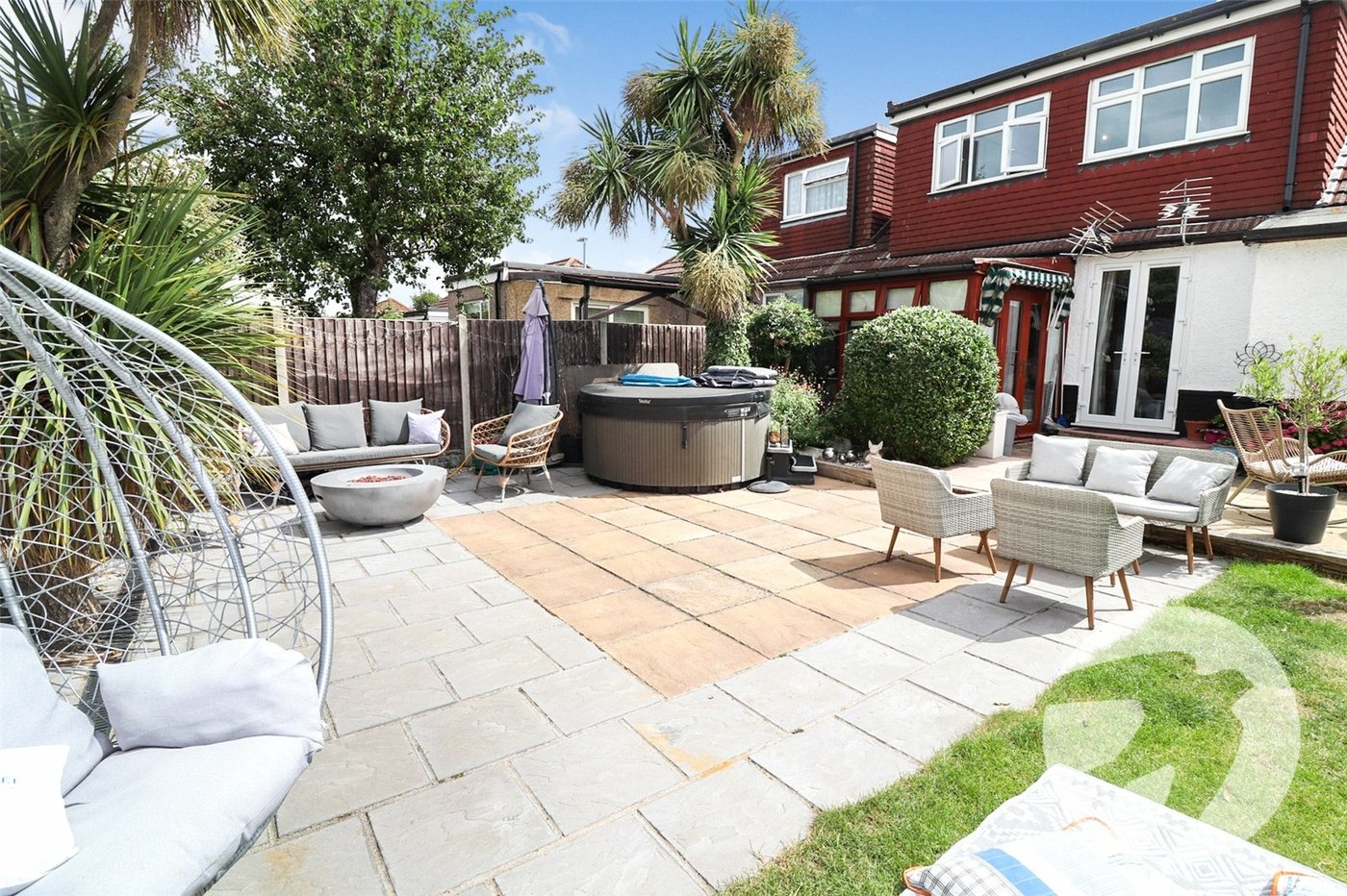 4 bedroom bungalow for sale in Northumberland Heath | Robinson Jackson