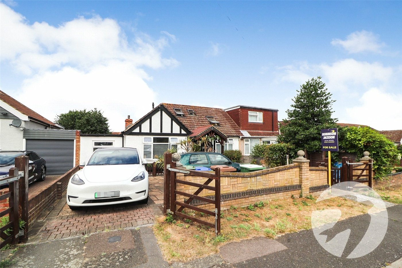 4 bedroom bungalow for sale in Northumberland Heath | Robinson Jackson