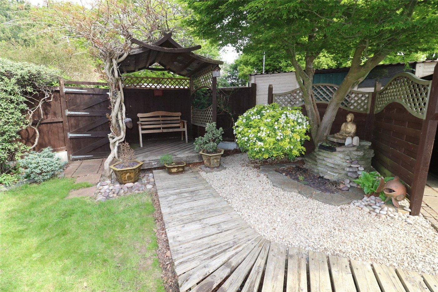 2 bedroom bungalow for sale in Northumberland Heath | Robinson Jackson