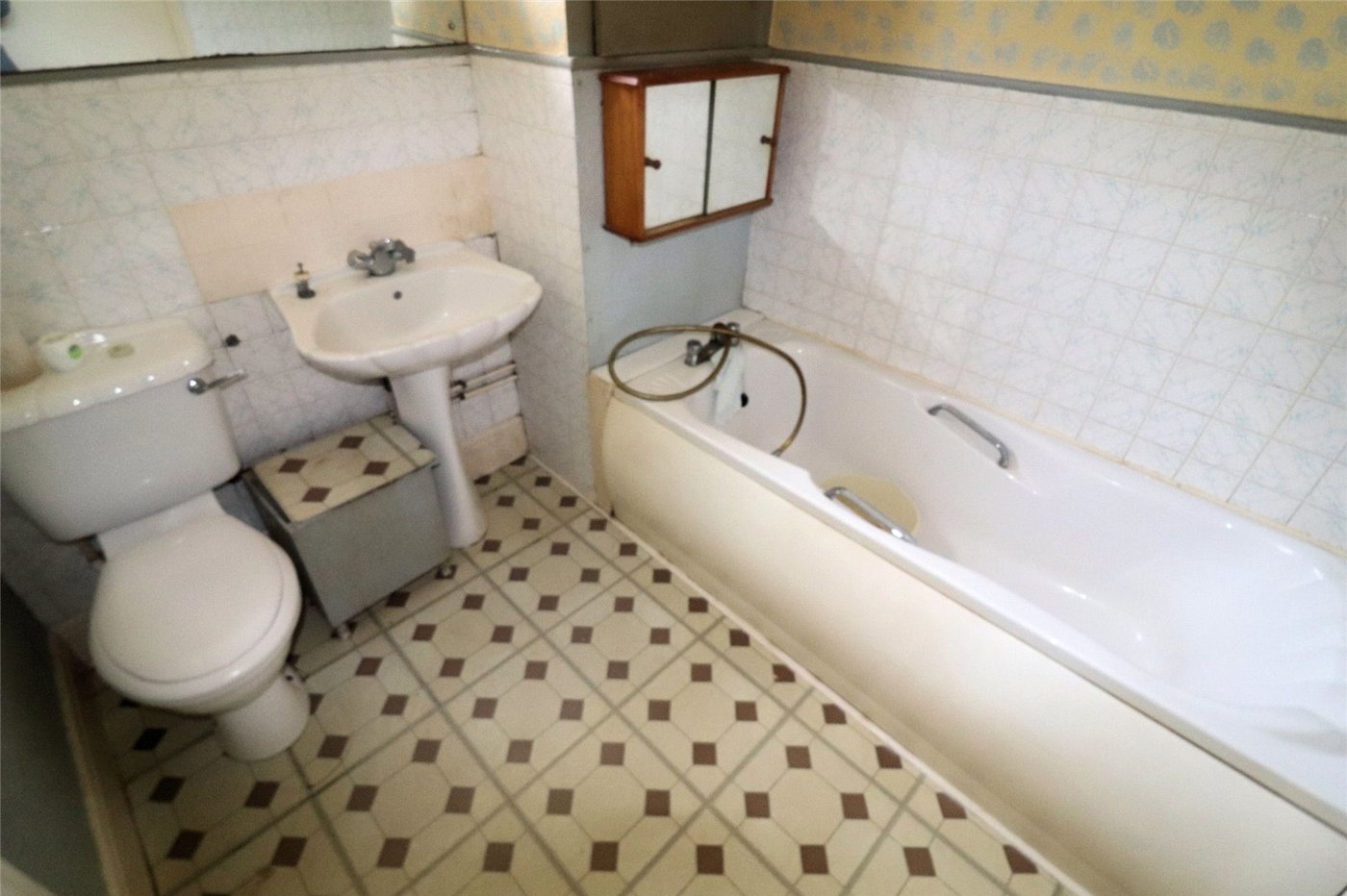 2 bedroom bungalow for sale in Northumberland Heath | Robinson Jackson