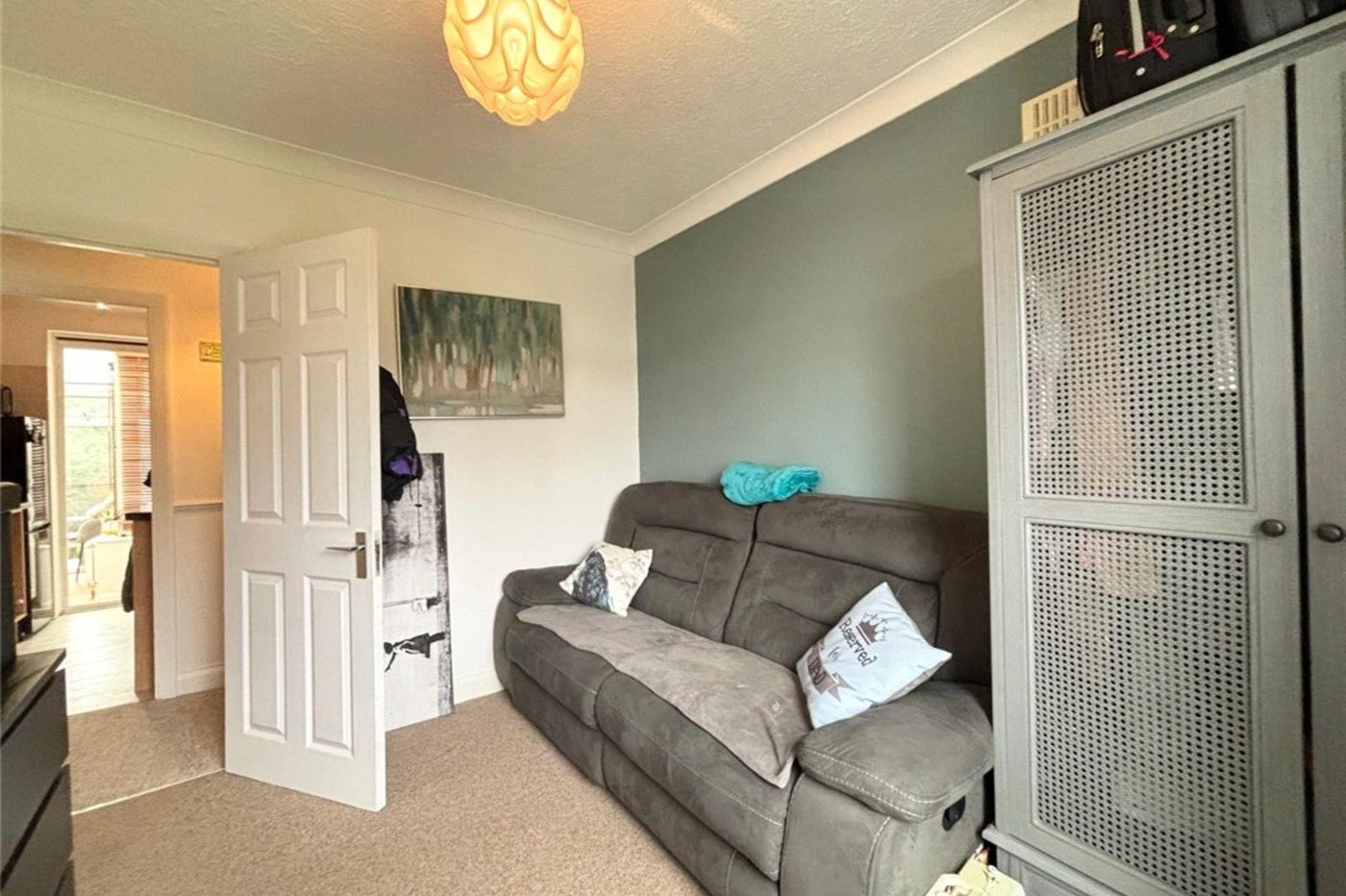 2 bedroom property for sale in Orpington | Robinson Jackson