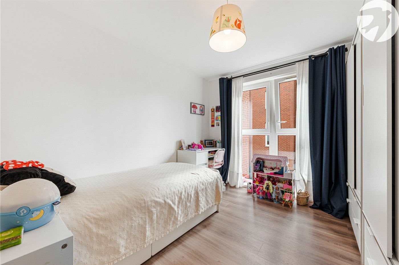 2 bedroom property for sale in Dartford | Robinson Jackson