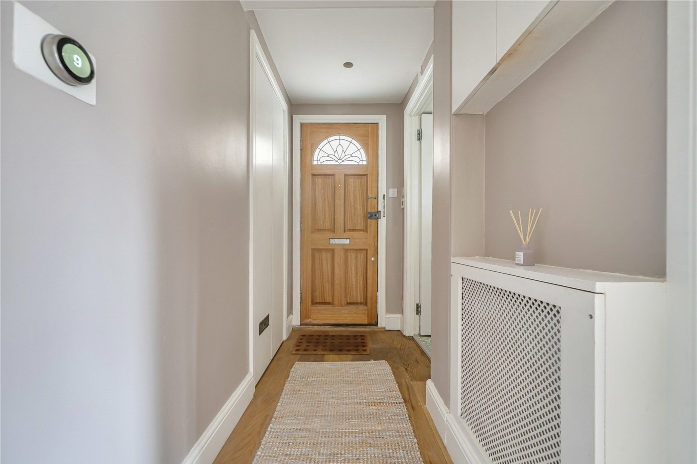 2 bedroom property for sale in London | Robinson Jackson