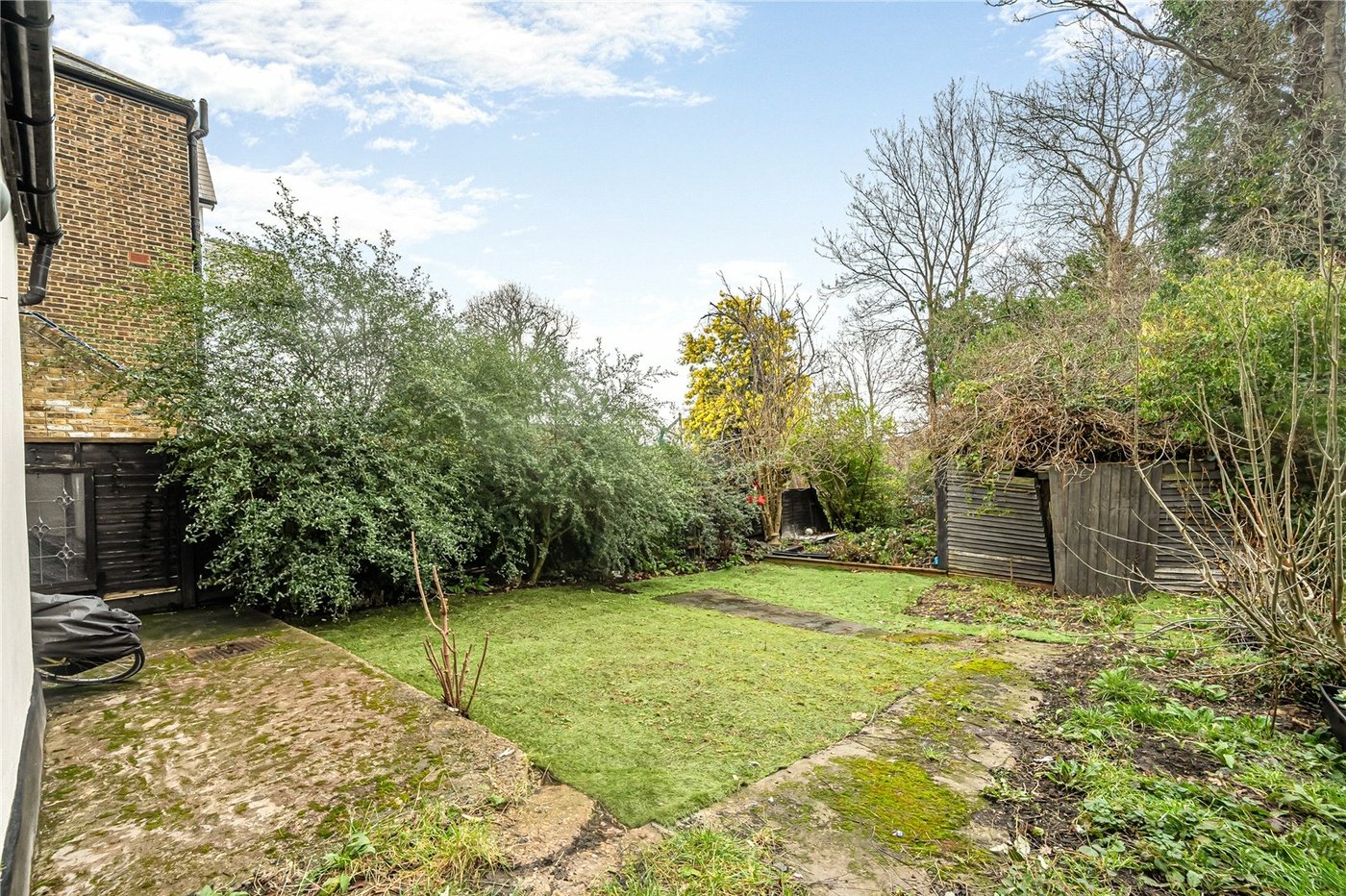 2 bedroom property for sale in London | Robinson Jackson