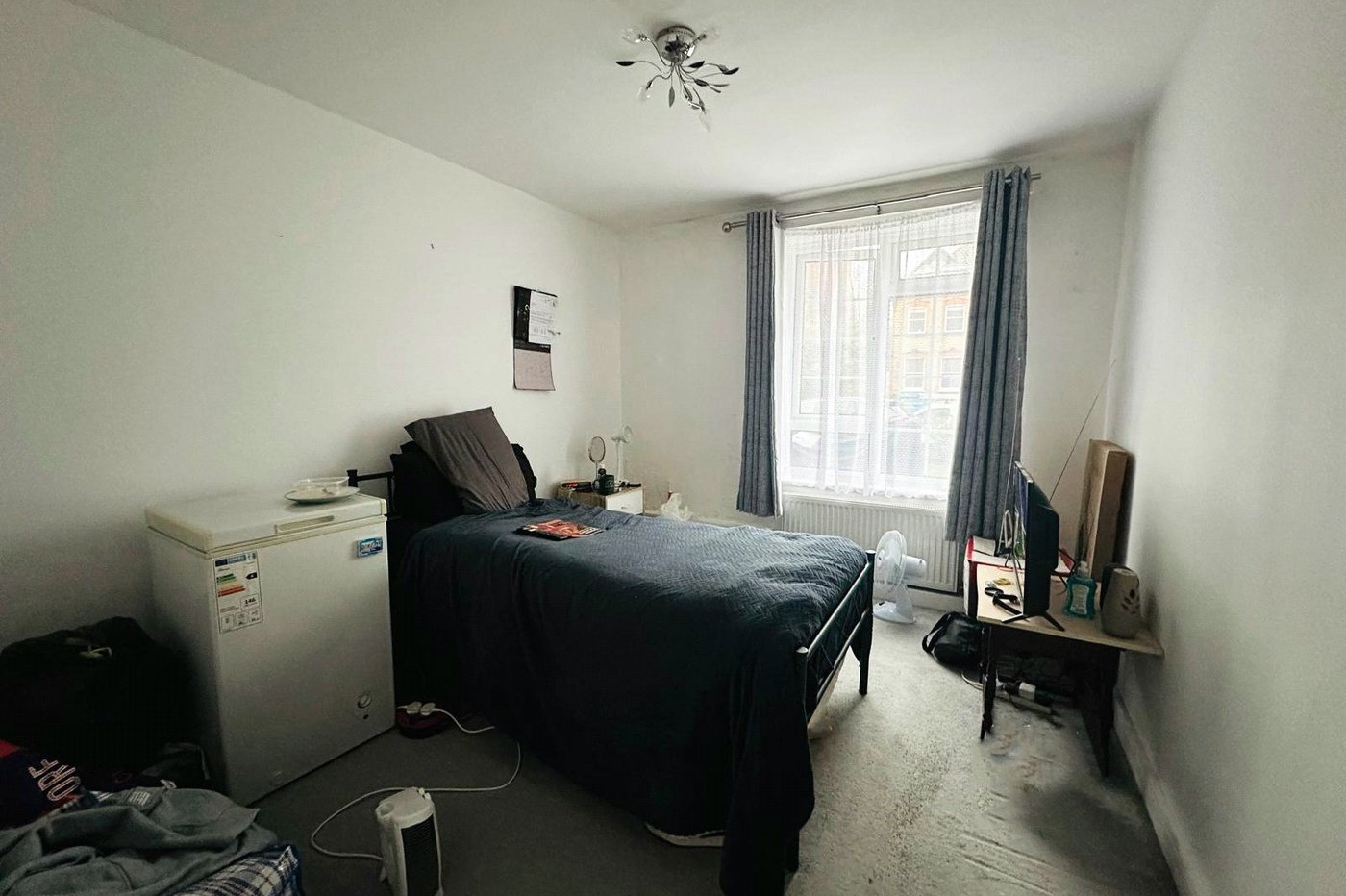 2 bedroom property for sale in Bromley | Robinson Jackson