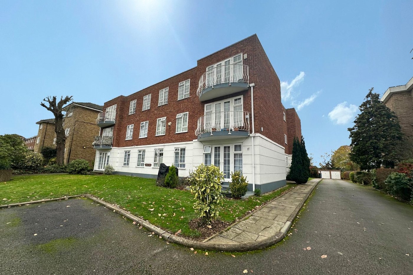 2 bedroom property for sale in Bromley | Robinson Jackson