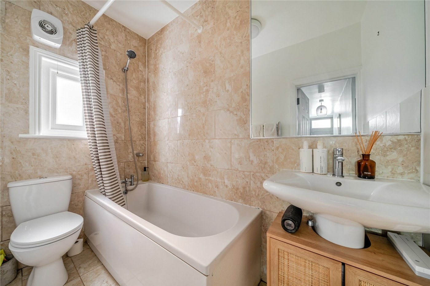 2 bedroom property for sale in  | Robinson Jackson