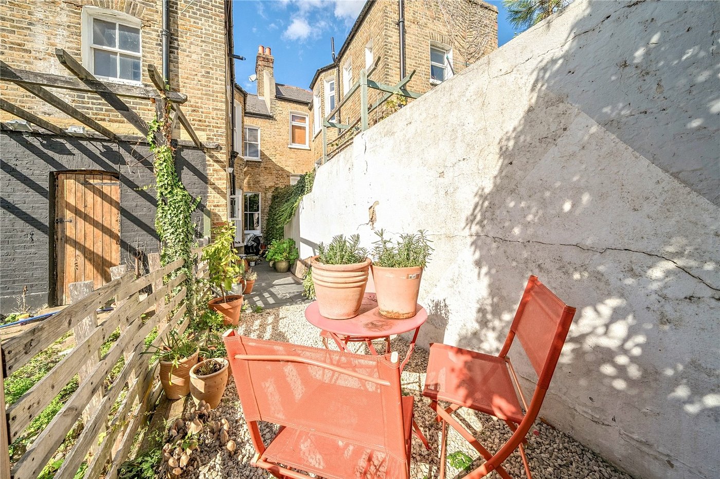 2 bedroom property for sale in  | Robinson Jackson