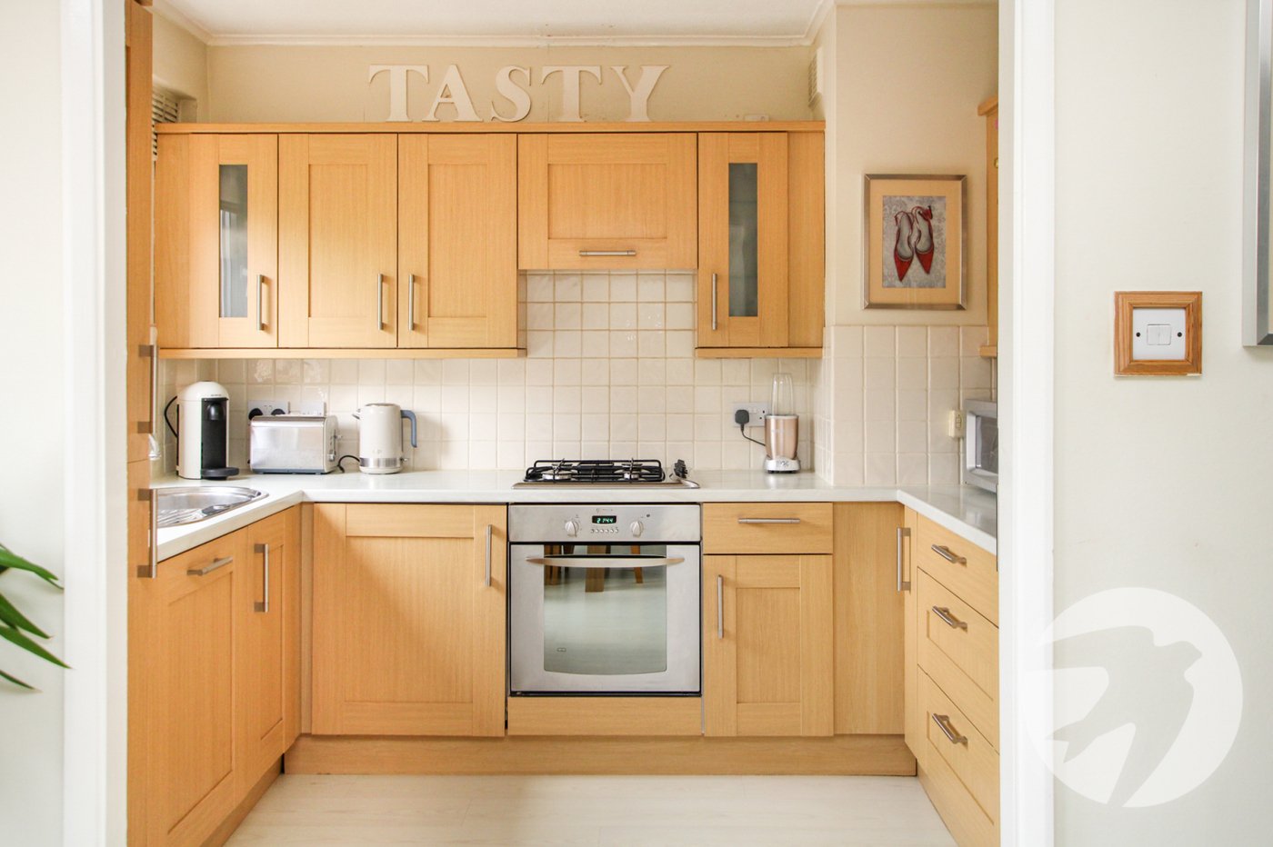 2 bedroom property for sale in London | Robinson Jackson