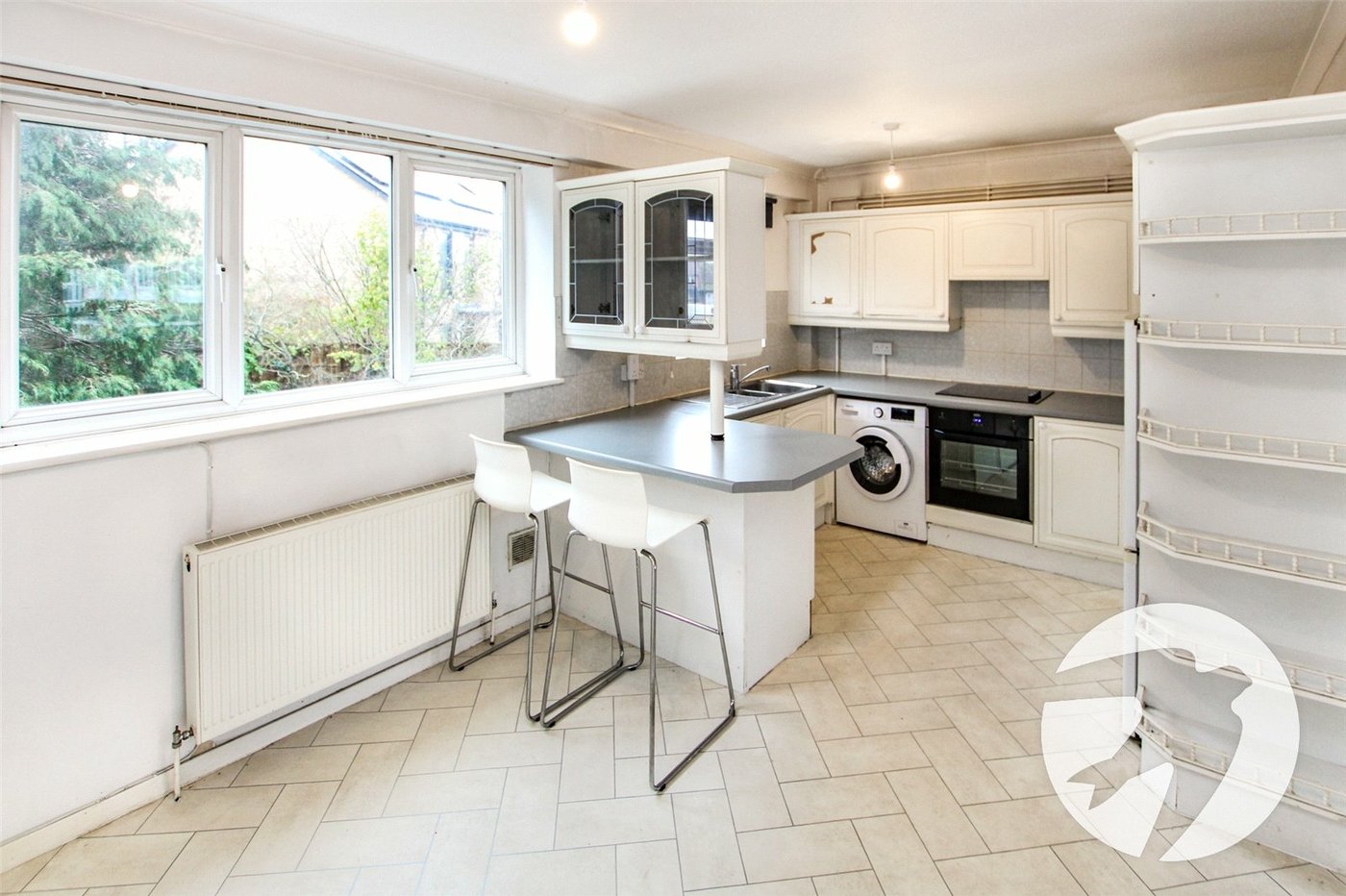 2 bedroom property for sale in London | Robinson Jackson