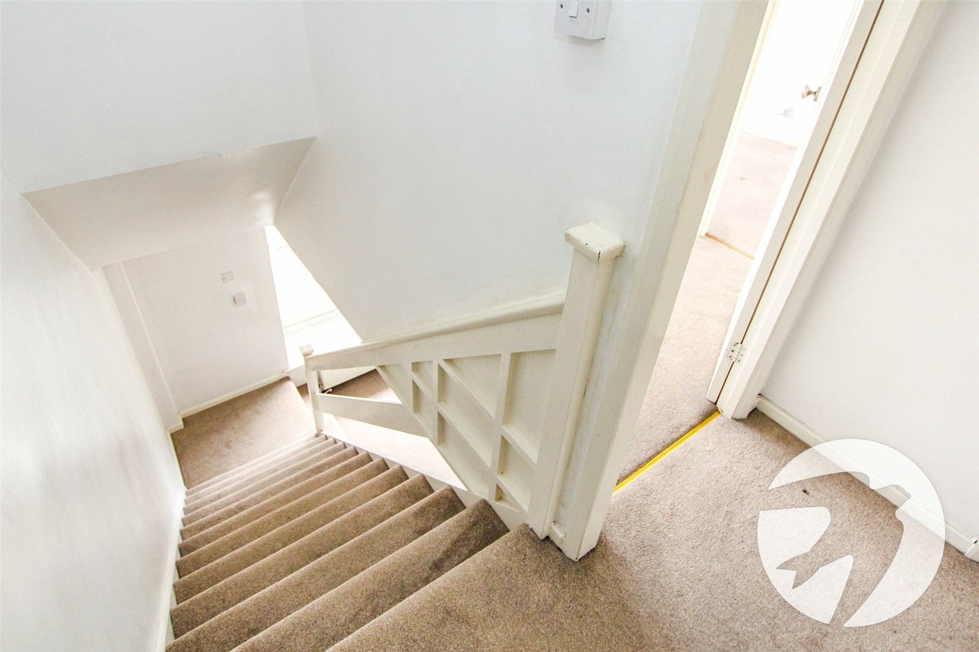 2 bedroom property for sale in London | Robinson Jackson