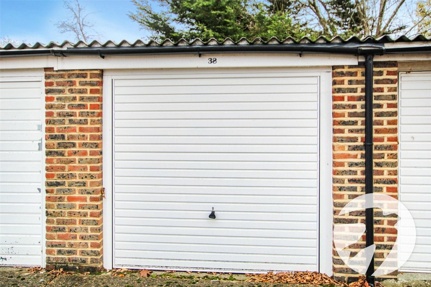 2 bedroom property for sale in London | Robinson Jackson