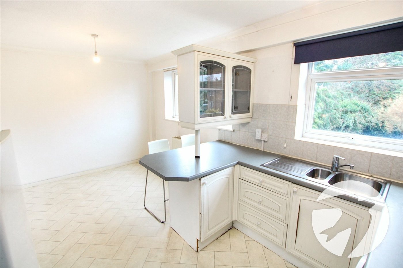 2 bedroom property for sale in London | Robinson Jackson