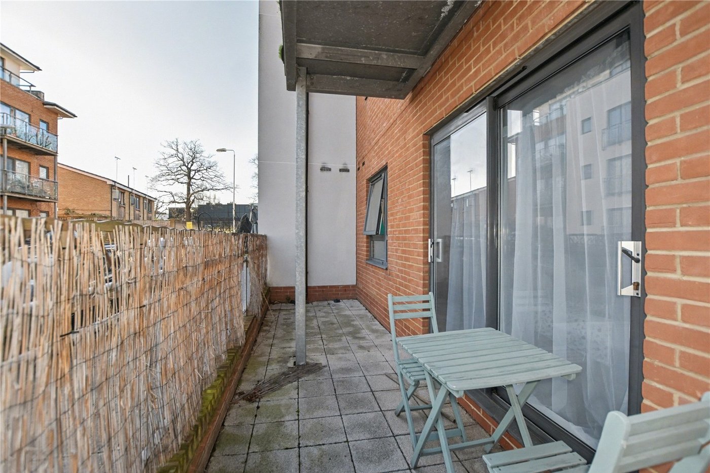 3 bedroom property for sale in London | Robinson Jackson