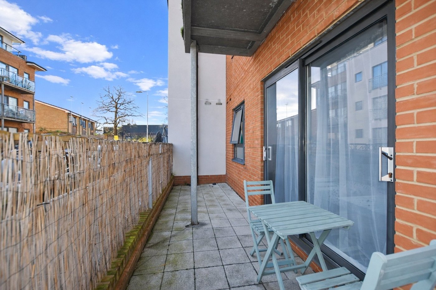 3 bedroom property for sale in London | Robinson Jackson